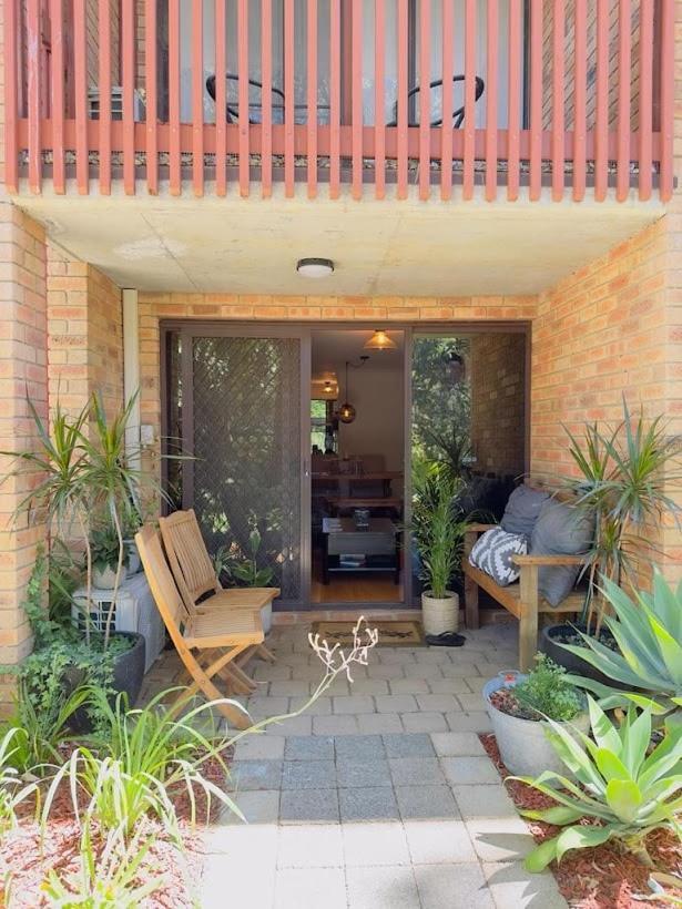 The Lake House Perth Exterior photo