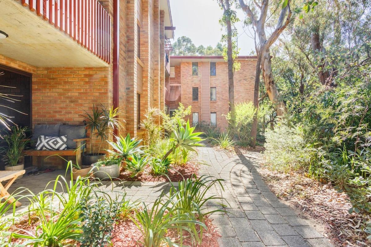 The Lake House Perth Exterior photo