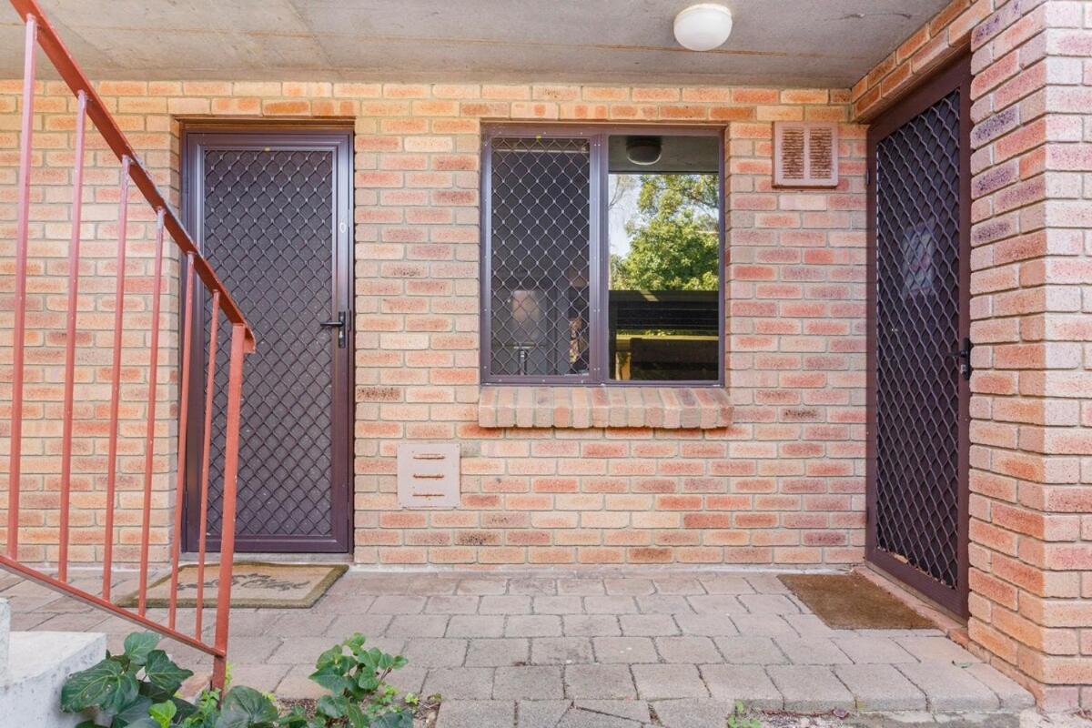 The Lake House Perth Exterior photo