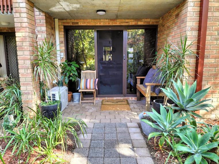 The Lake House Perth Exterior photo